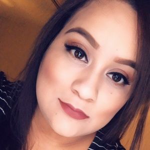 Meet your Posher, Lorena